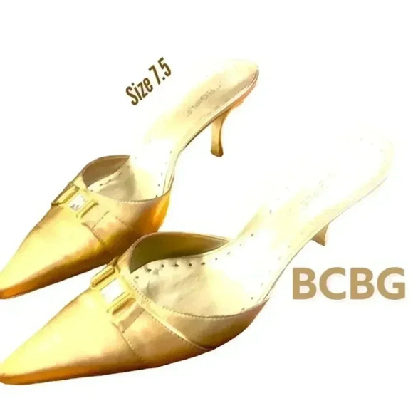 BCBG GOLD SLIP ON KITTY HEELS - Picture 1 of 16